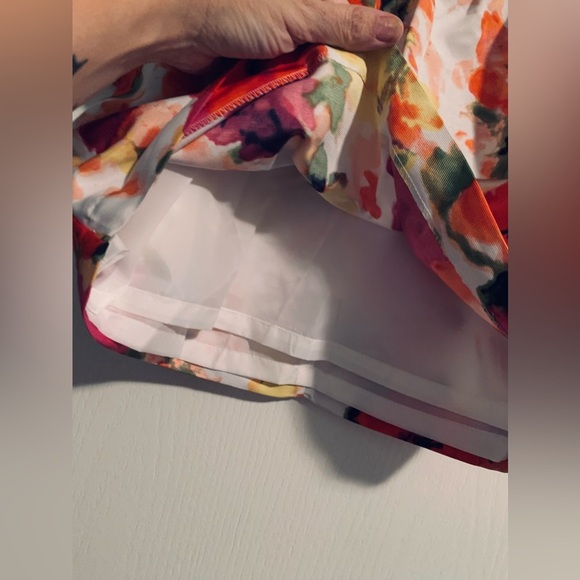 NWT FOREVER 21 floral mini skirt size small - Picture 6 of 6